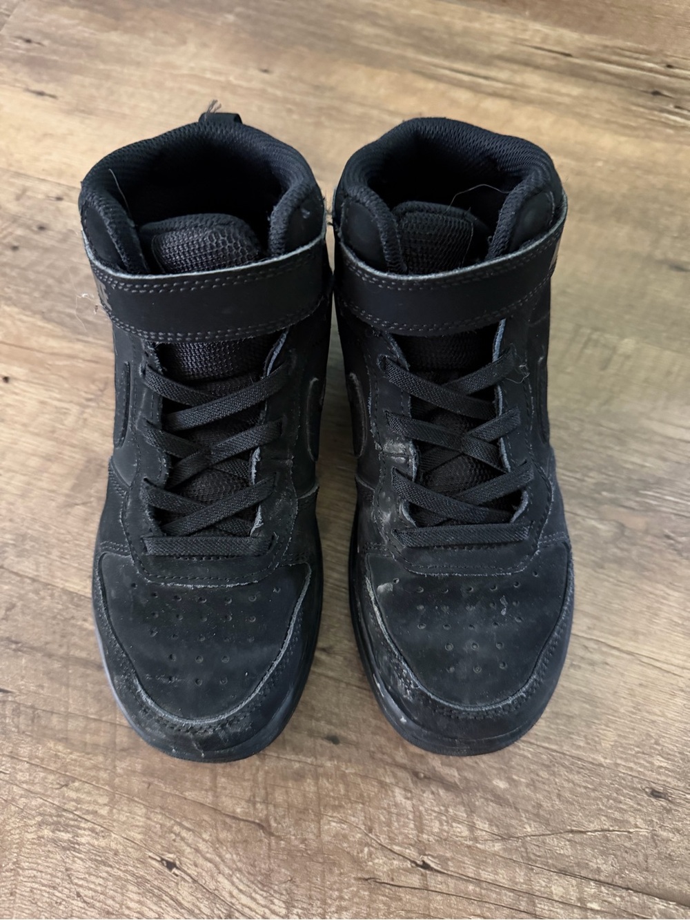 Nike Court Borough Mid size 13c
